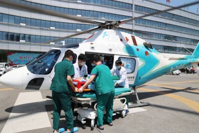 极速救援丨中航材航空救援直升机18分钟紧急转运呼吸心跳骤停患者